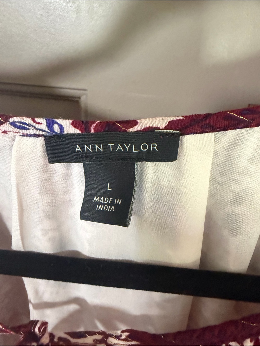 Ann Taylor Burgundy and Gold Floral V-Neck Maxi Dress Size L - Picture 4 of 6